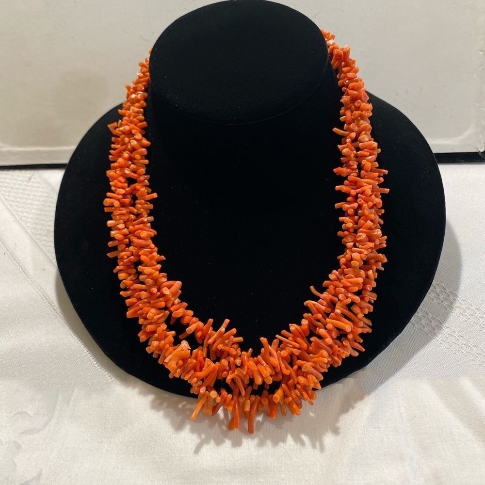 Vintage 3 Strand Natural Branch Coral Necklace - Picture 4 of 11